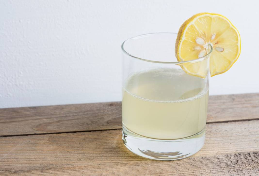 Ağda, ip ve cımbızı unutun! Bir kaşıkla tüyleri yok edin - Resim: 3